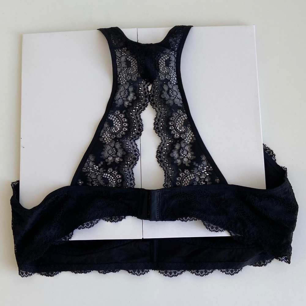 2 Bralettes - Picture 7 of 9